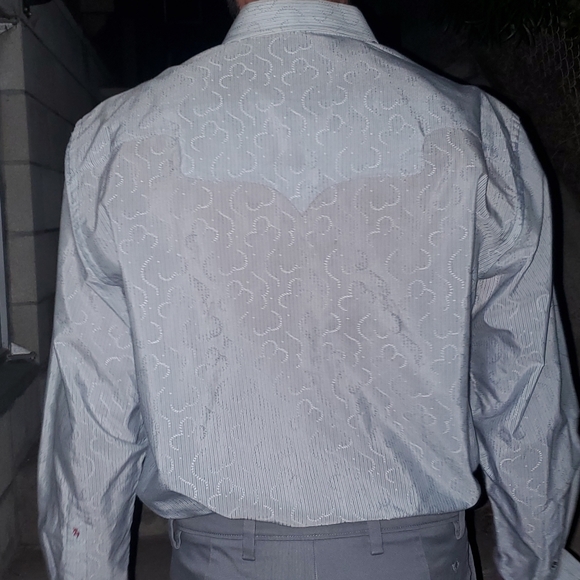 Rare Robert Graham dress shirt - Picture 4 of 7